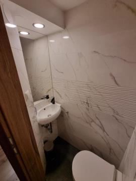 449594100