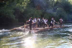 Z Modrijani uspešno zaključili 56. Flosarski bal